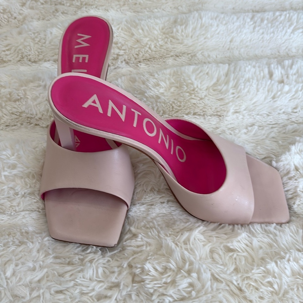 Antonio Milani light pink slip on sandal size 7